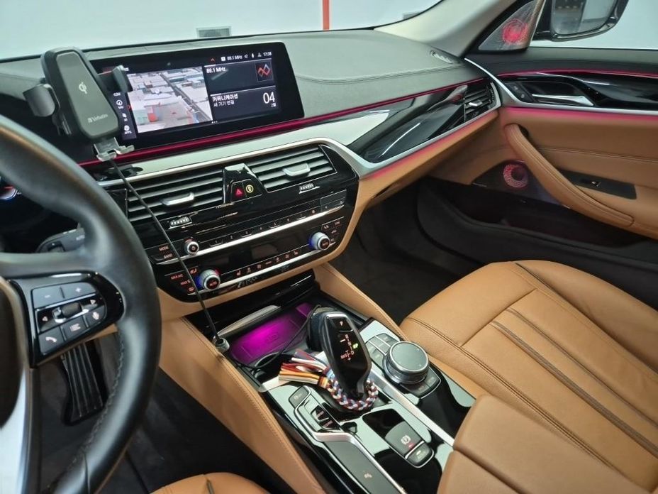 BMW 5-Series 2020