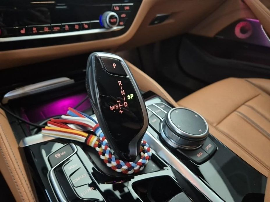 BMW 5-Series 2020