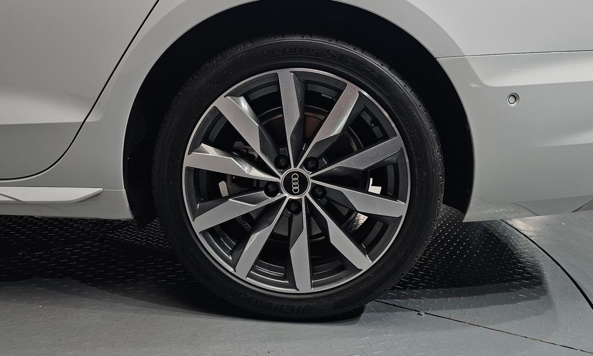 Audi A4 2023