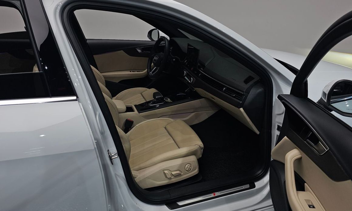 Audi A4 2023