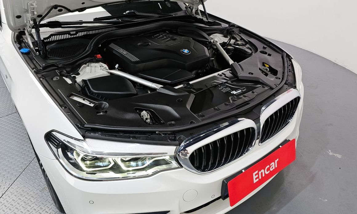 BMW 5-Series 2020