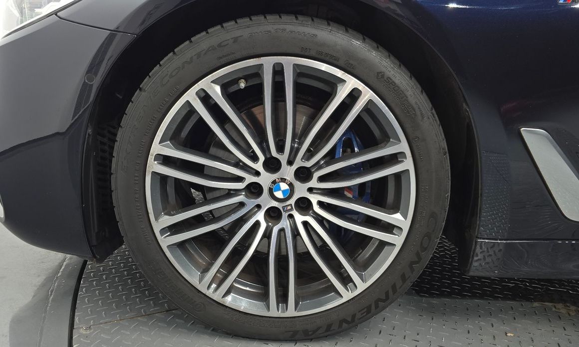 BMW 5-Series 2020