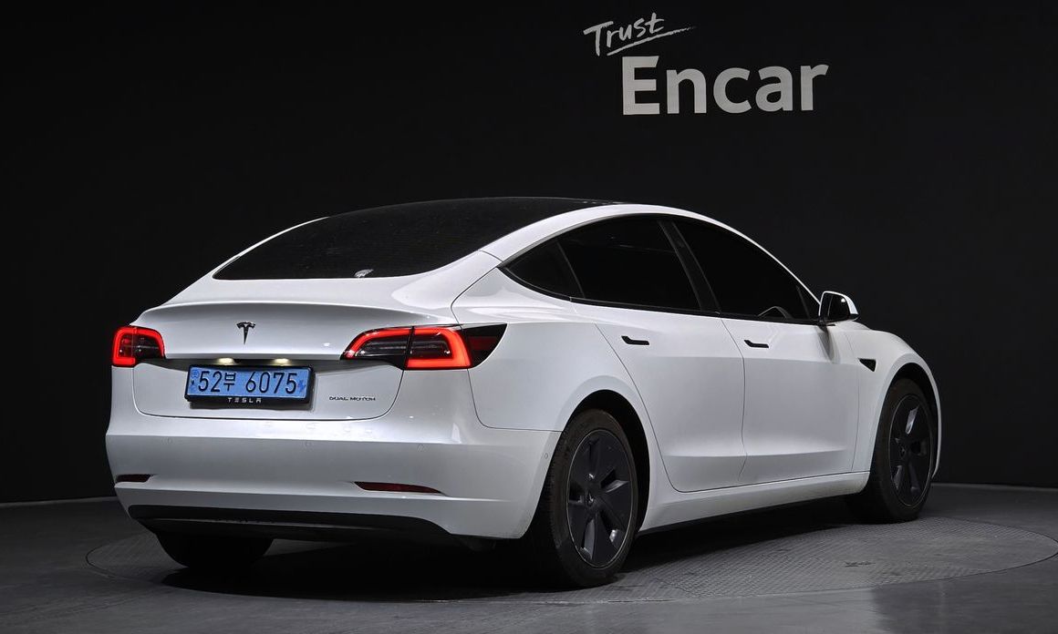 Tesla Model 3 2022
