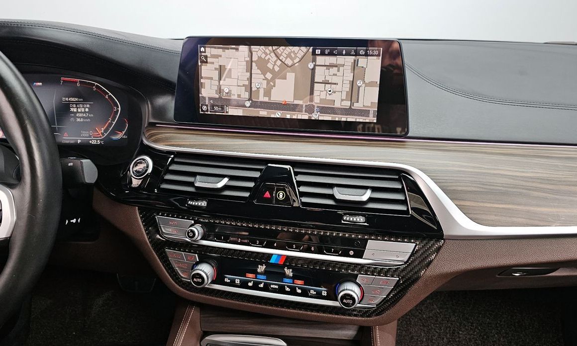 BMW 5-Series 2020