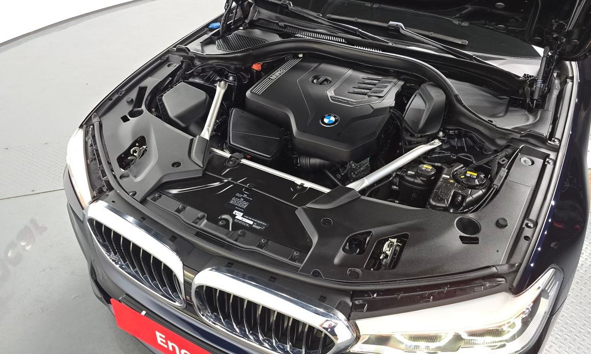 BMW 5-Series 2020