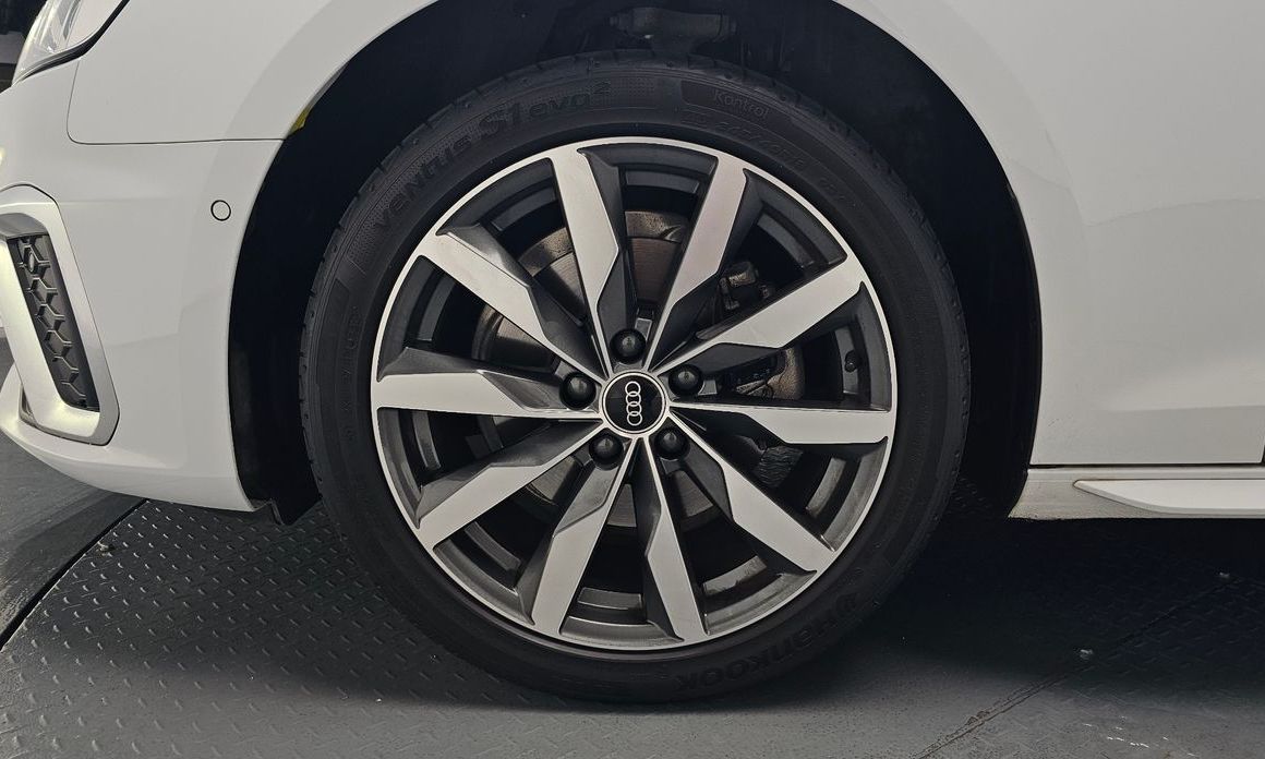 Audi A4 2023