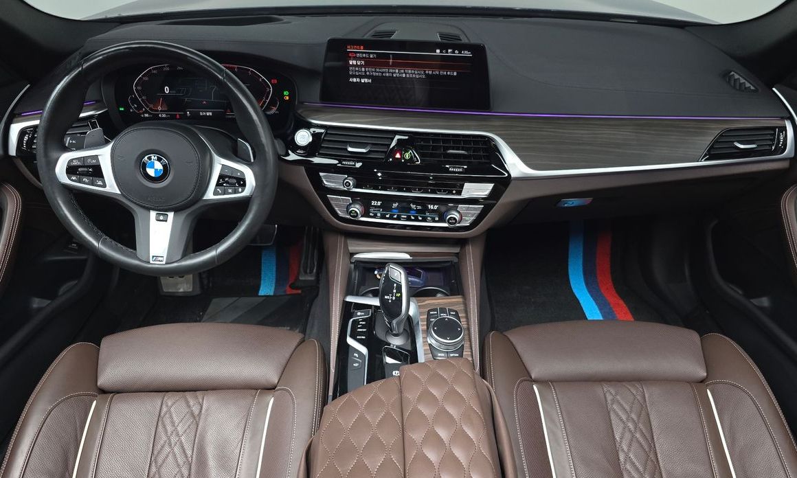 BMW 5-Series 2020