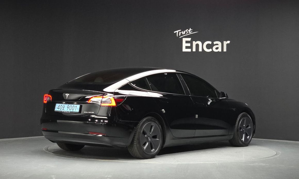 Tesla Model 3 2022
