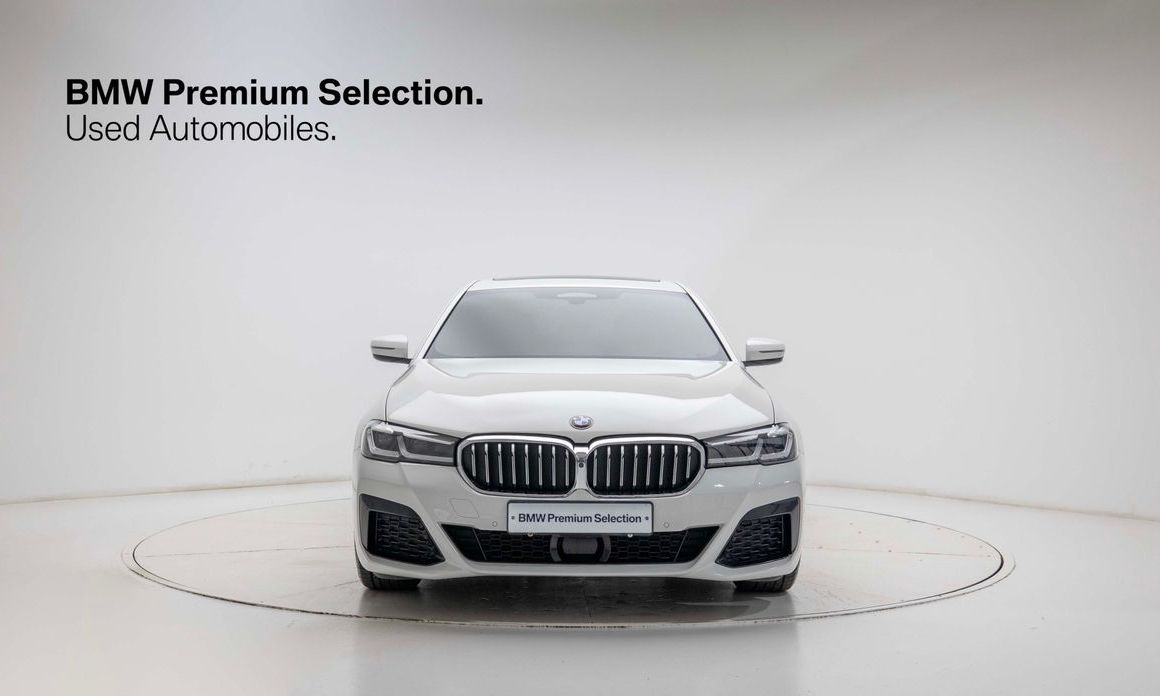 BMW 5-Series 2022