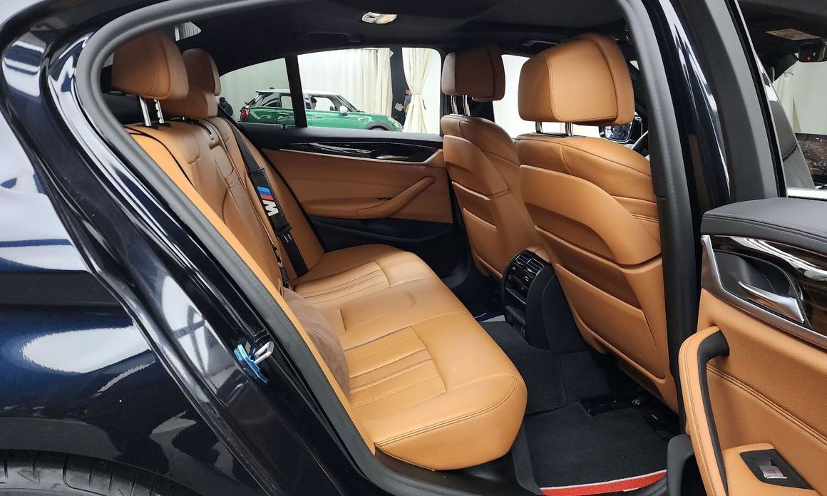 BMW 5-Series 2021