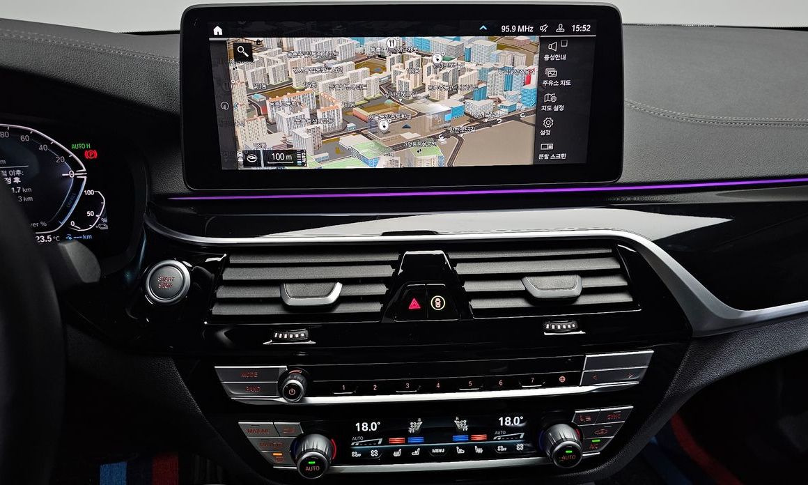 BMW 5-Series 2022