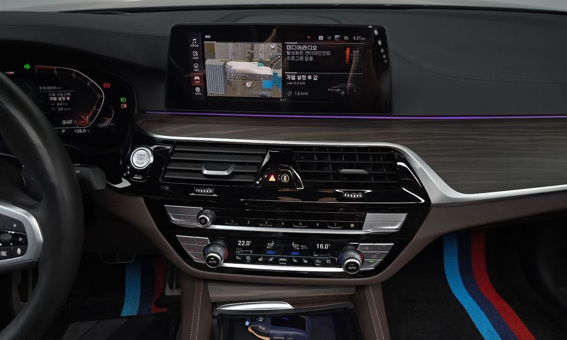 BMW 5-Series 2020
