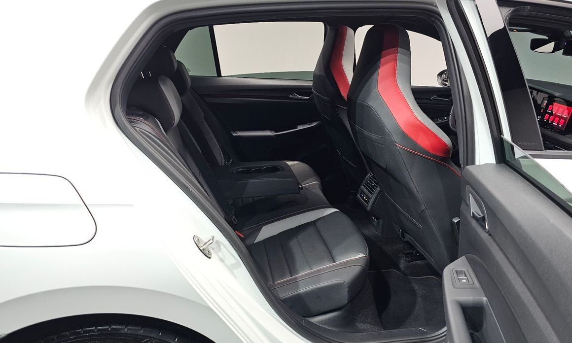 Volkswagen Golf 2024