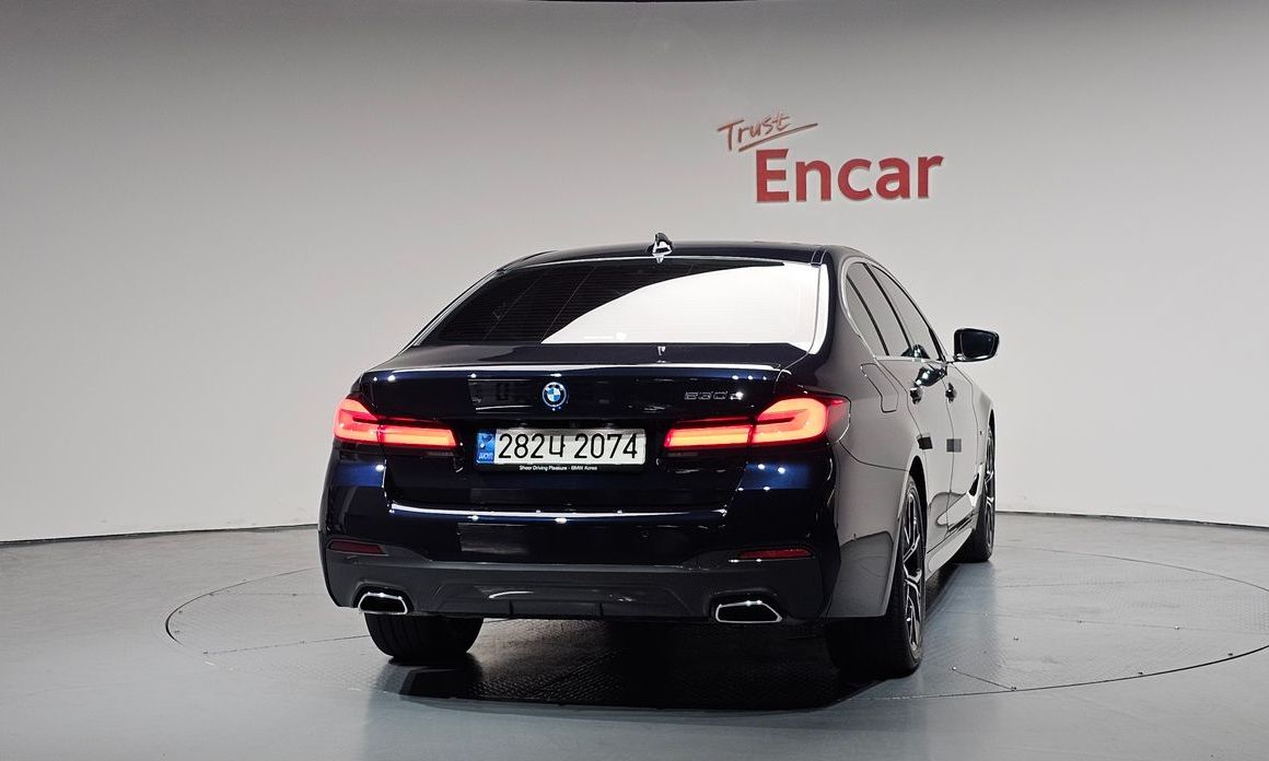 BMW 5-Series 2022