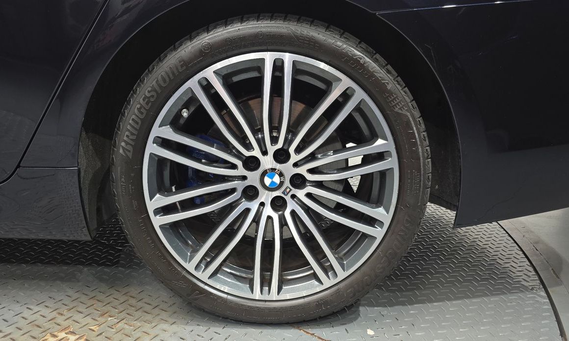 BMW 5-Series 2020