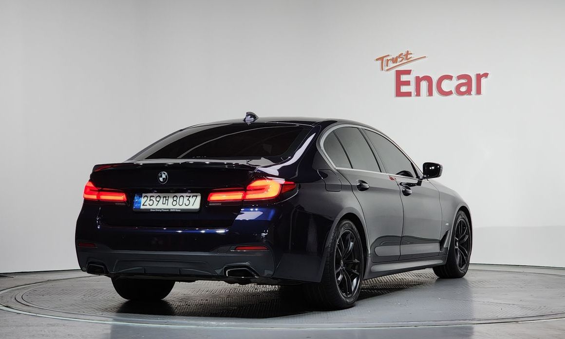 BMW 5-Series 2021