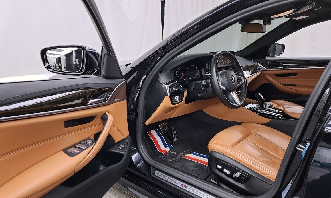 BMW 5-Series 2021