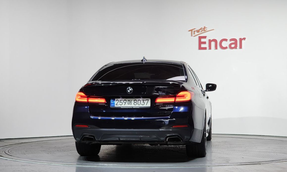 BMW 5-Series 2021