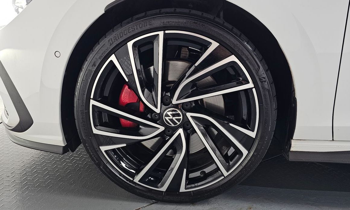 Volkswagen Golf 2024