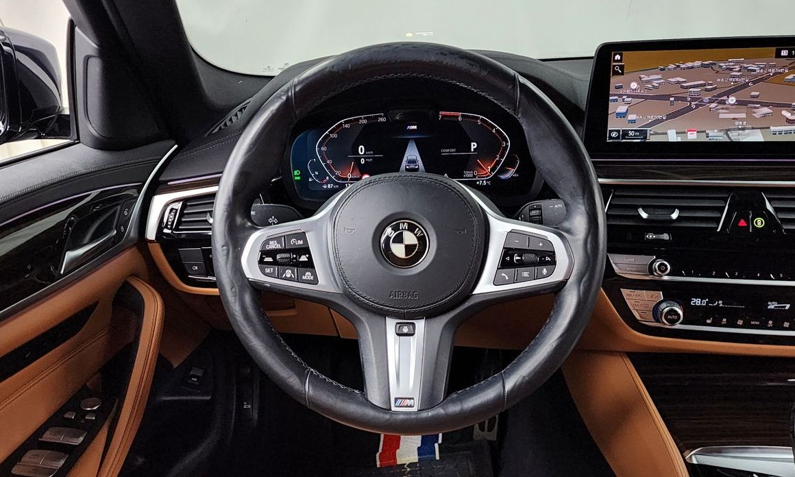 BMW 5-Series 2021