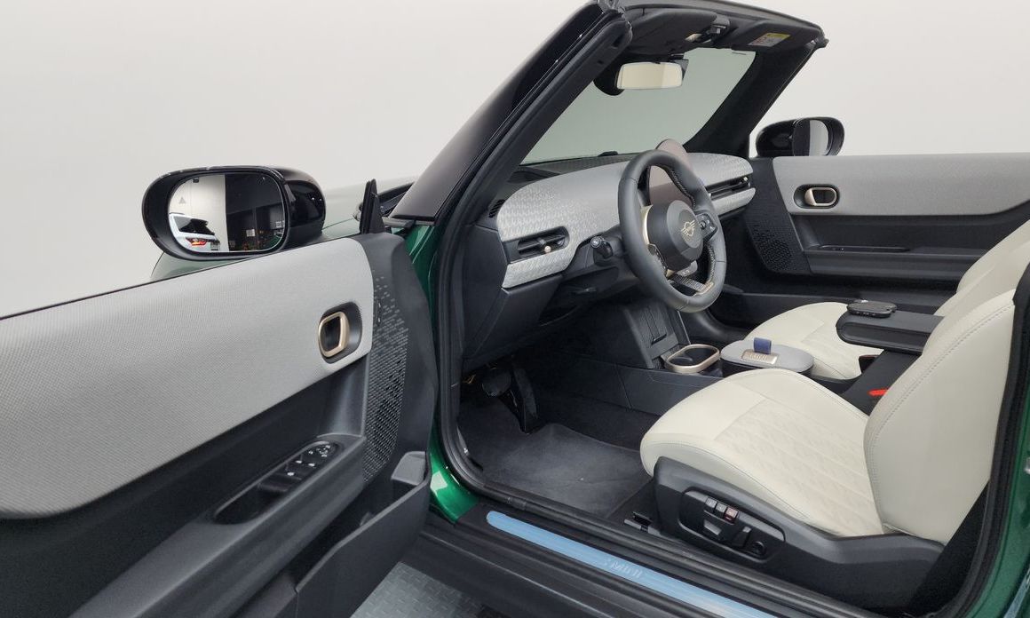 Mini Cooper Convertible 2025