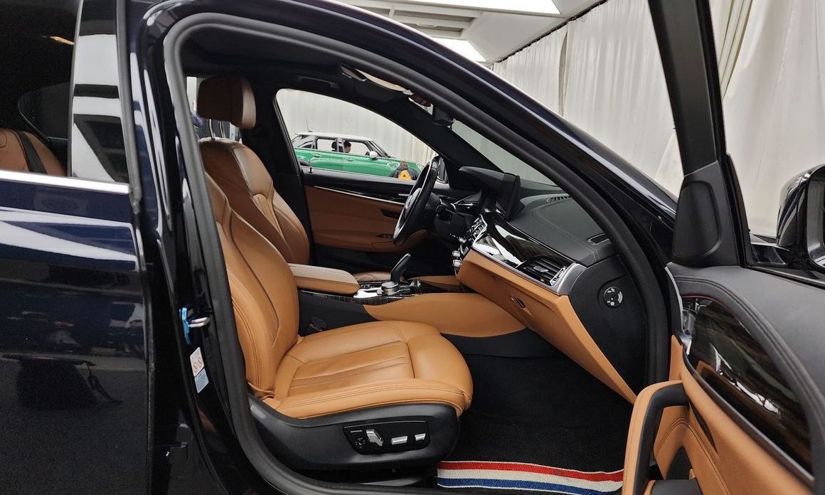 BMW 5-Series 2021