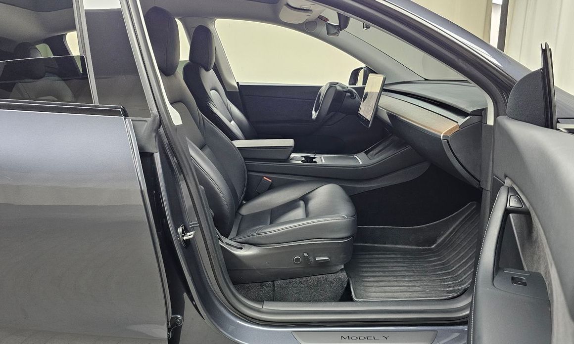 Tesla Model Y 2021