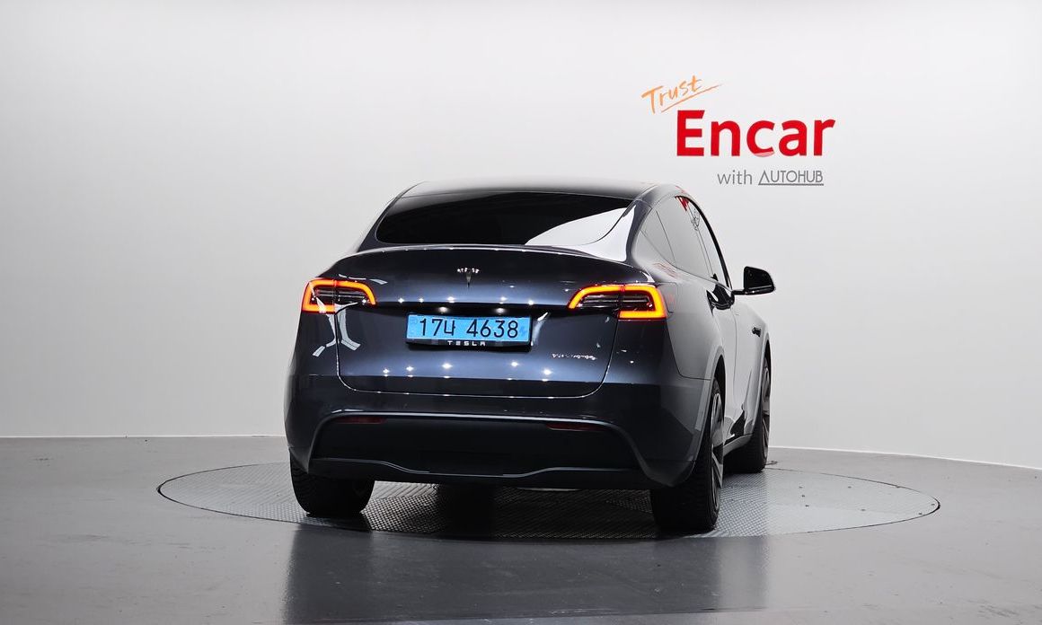 Tesla Model Y 2021