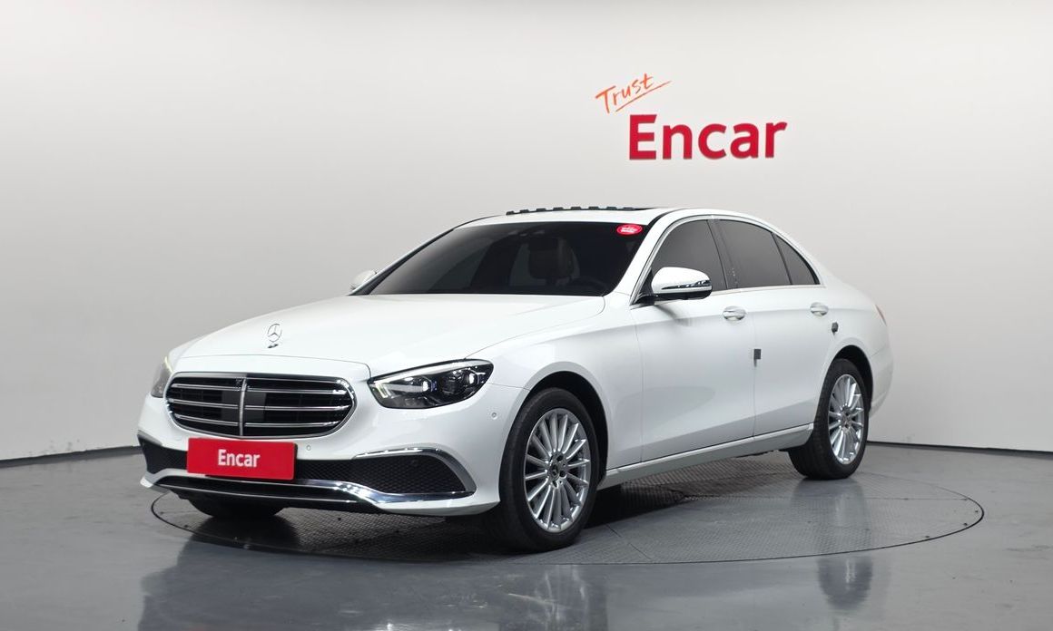 Mercedes-Benz E-Class 2022