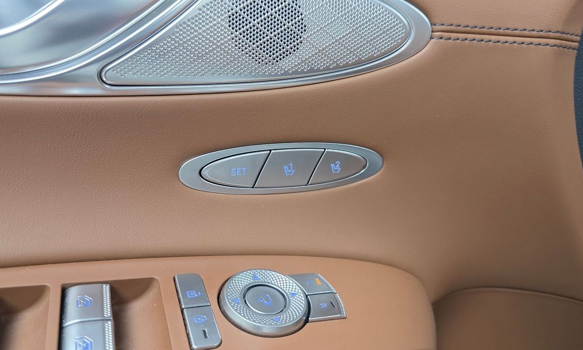 Genesis GV70 2023