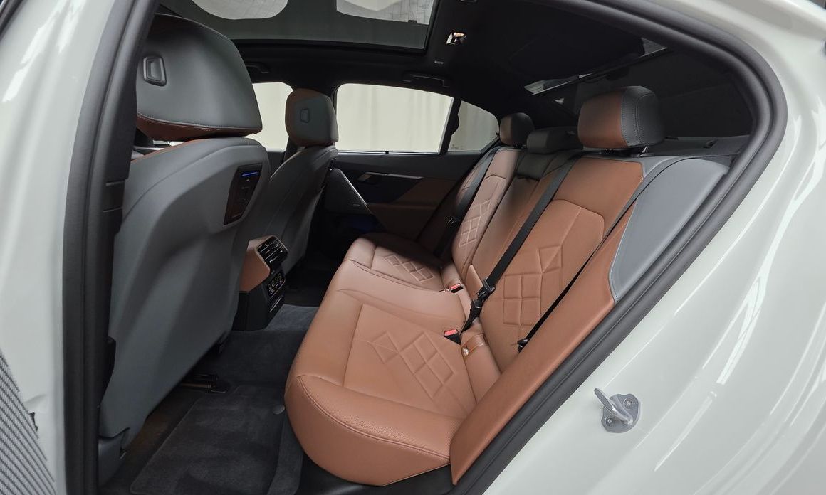 BMW 5-Series 2025