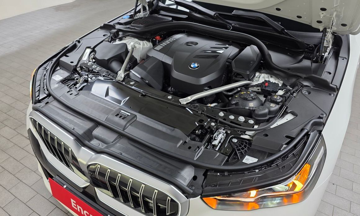 BMW 5-Series 2025