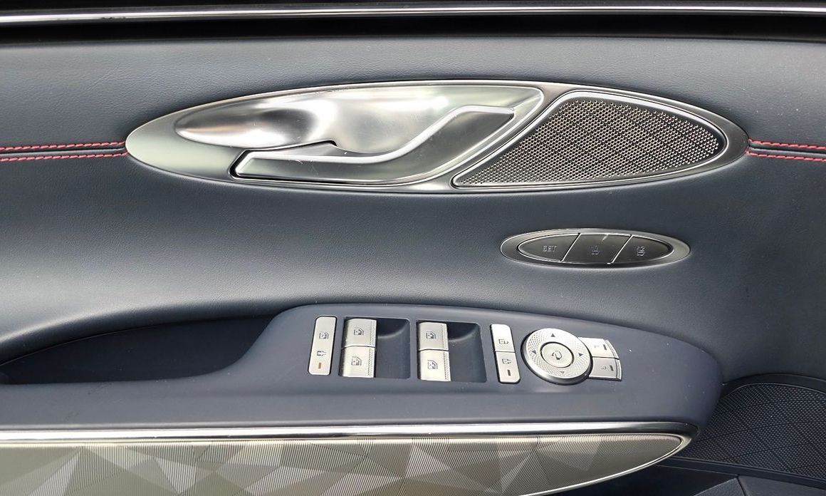 Genesis GV70 2023