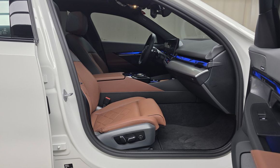 BMW 5-Series 2025