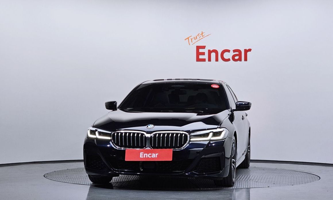 BMW 5-Series 2023