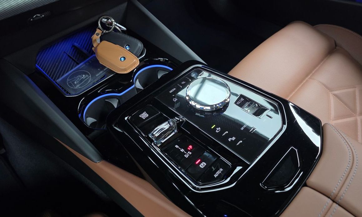 BMW 5-Series 2025