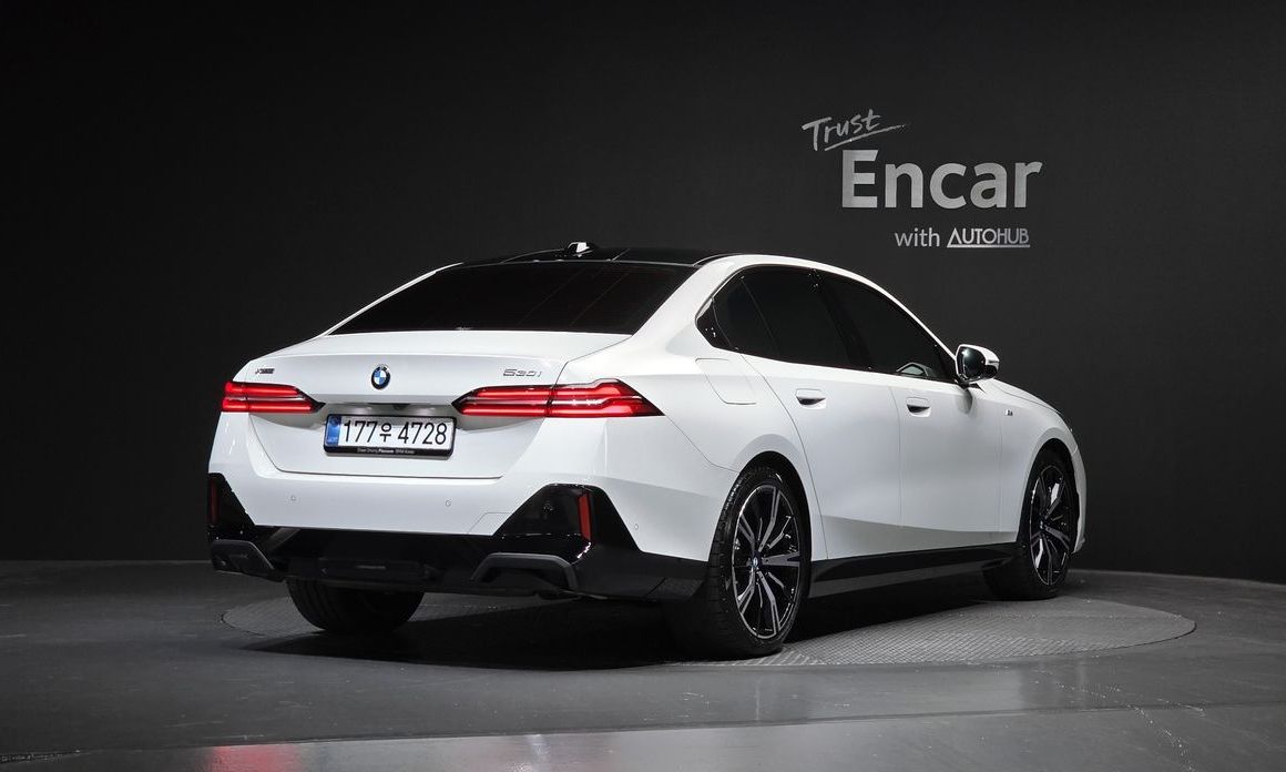 BMW 5-Series 2025