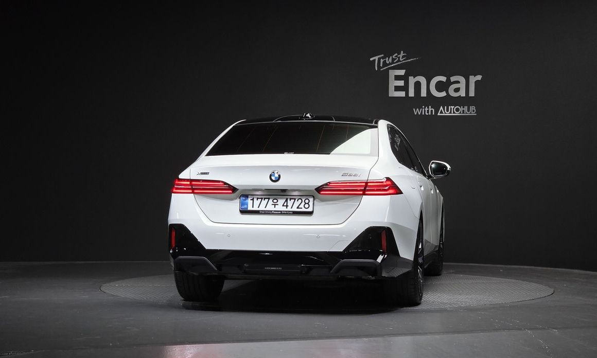 BMW 5-Series 2025