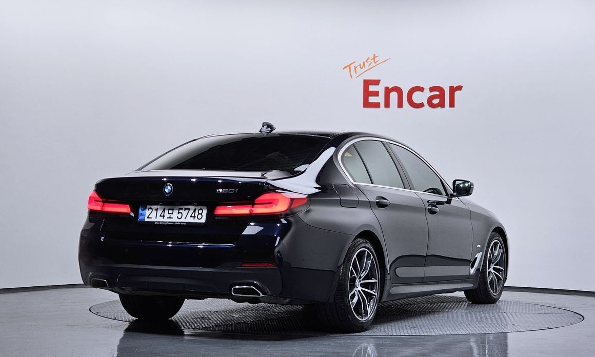 BMW 5-Series 2023