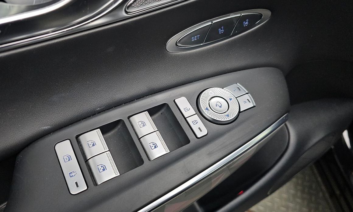 Genesis GV70 2023