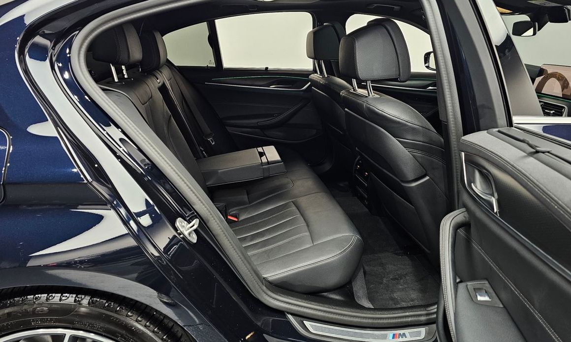 BMW 5-Series 2023