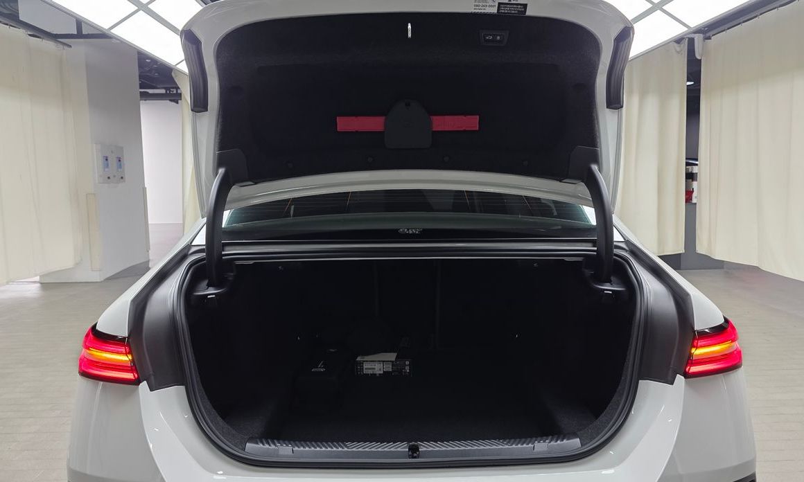 BMW 5-Series 2025
