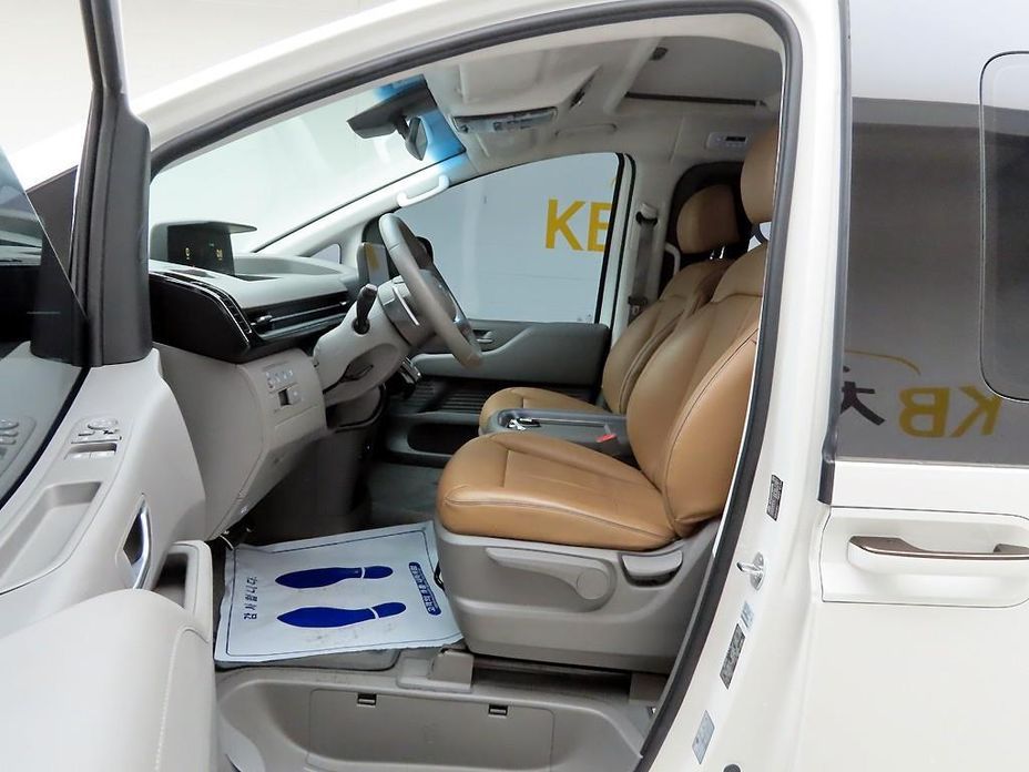 Hyundai Staria 2024