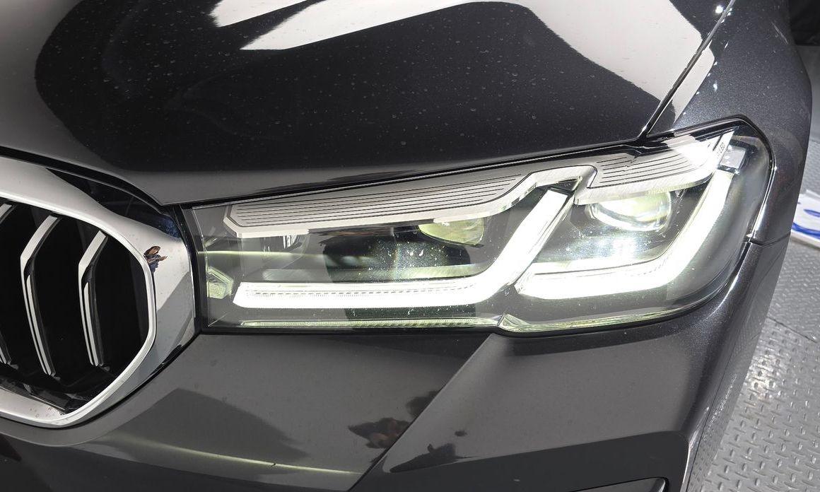 BMW 5-Series 2023