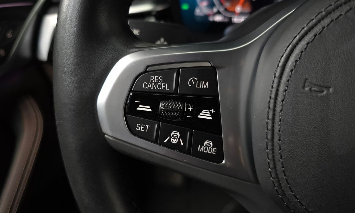 BMW 5-Series 2023