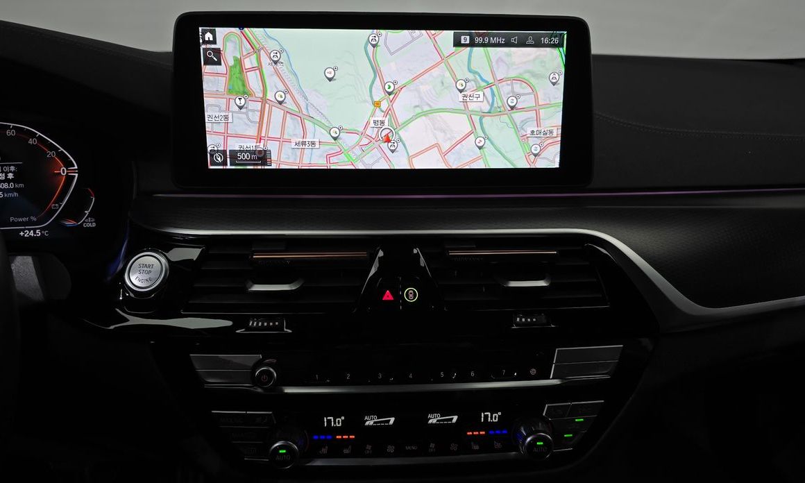 BMW 5-Series 2023