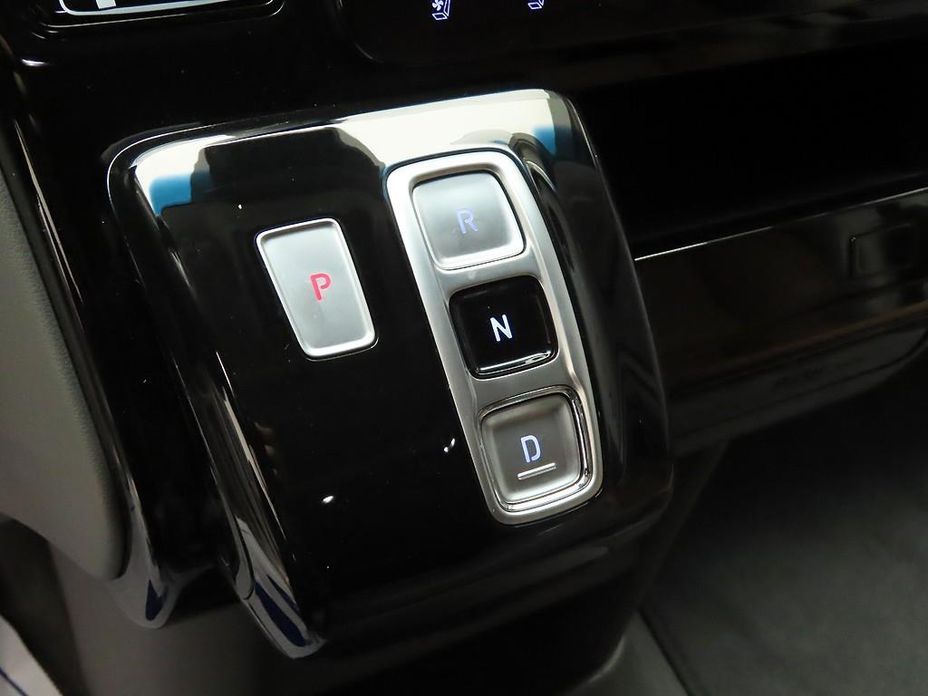 Hyundai Staria 2024