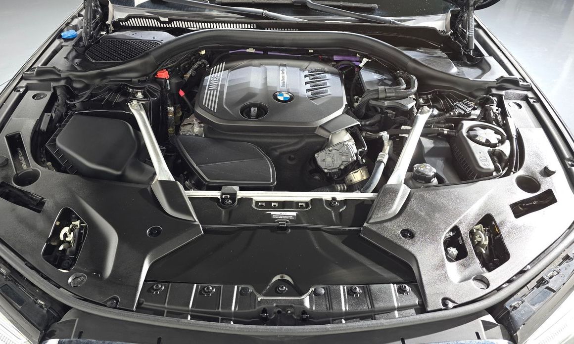 BMW 5-Series 2023