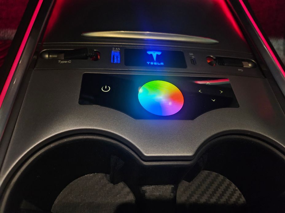 Tesla Model Y 2024