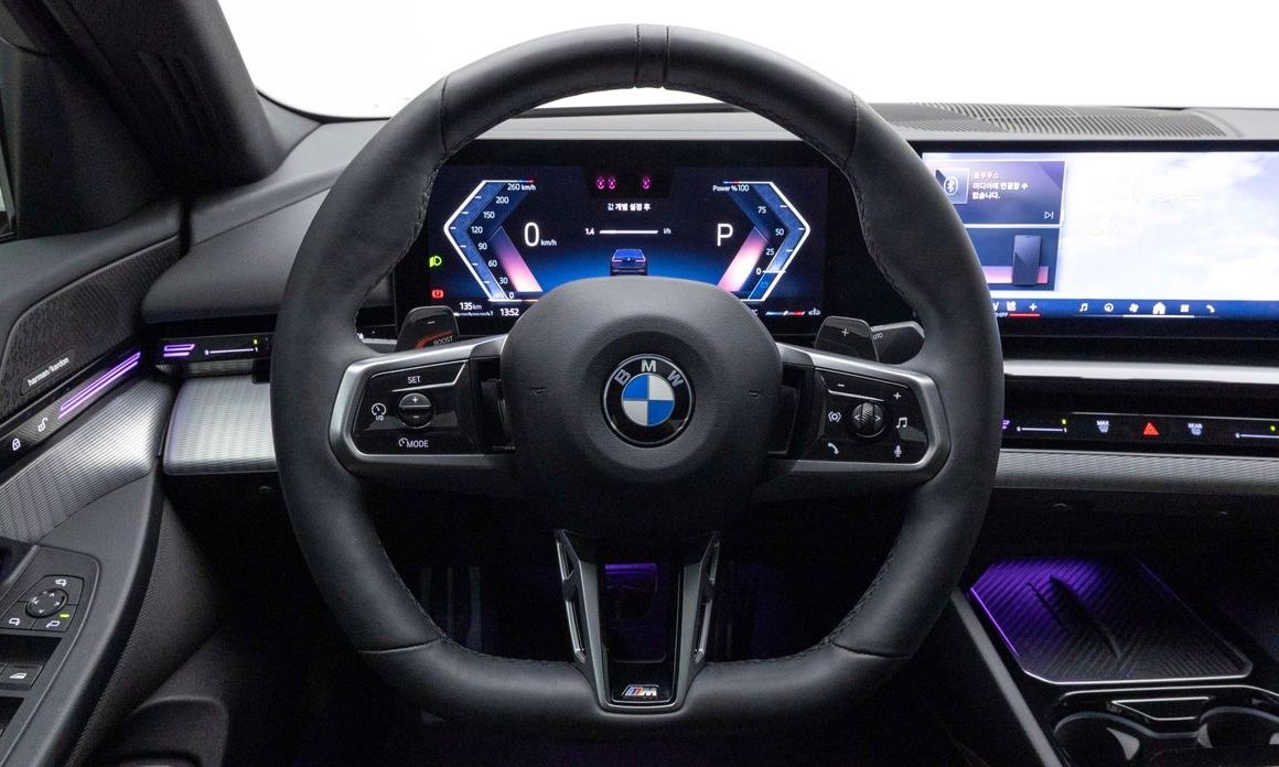 BMW 5-Series 2024